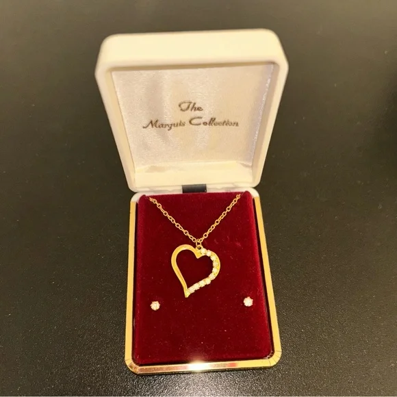 Gold Heart Necklace and Stud Earring Set NEW Boxed The Marquis Collection - Picture 2 of 2